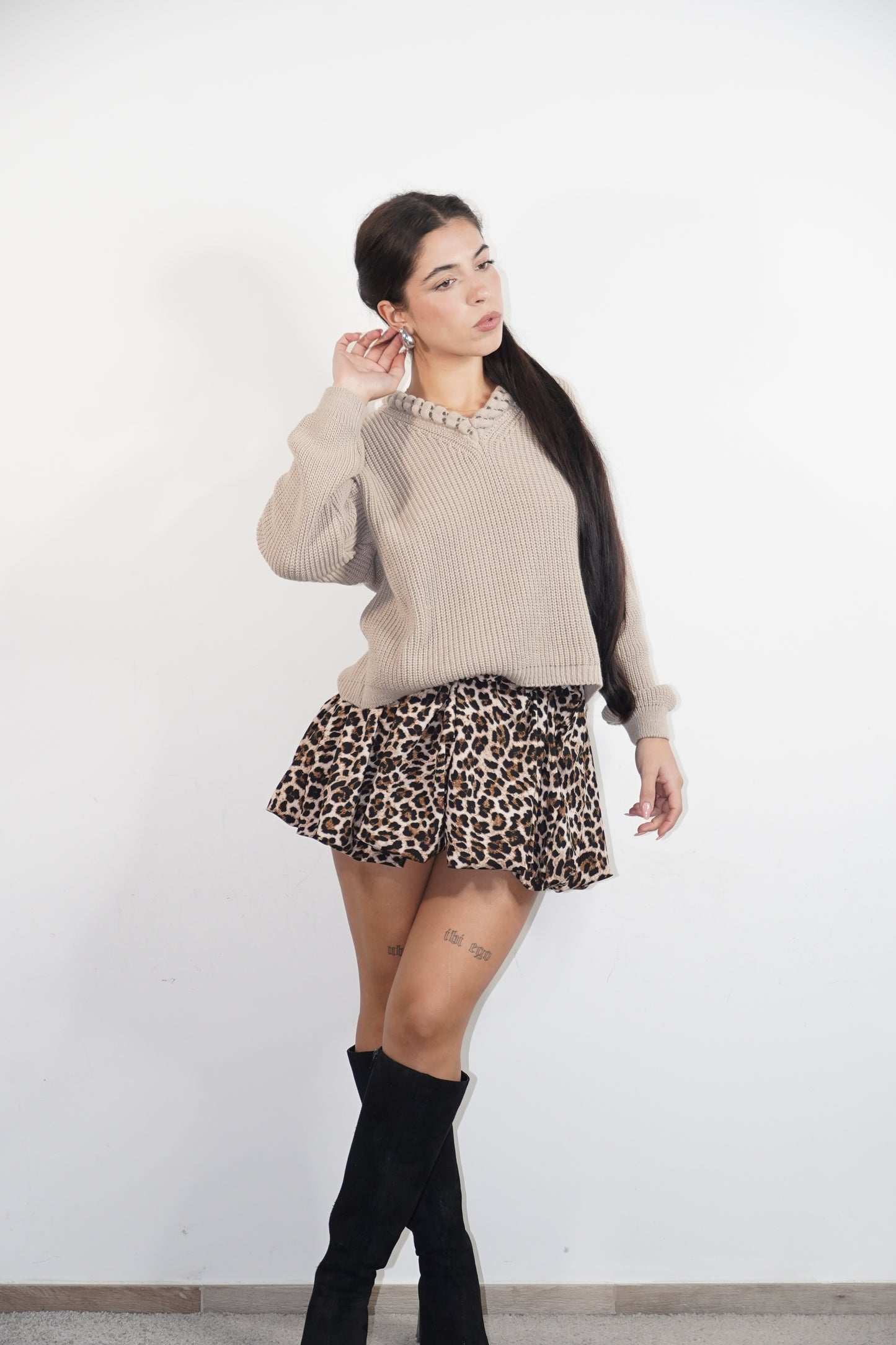 Pull Basic V Beige